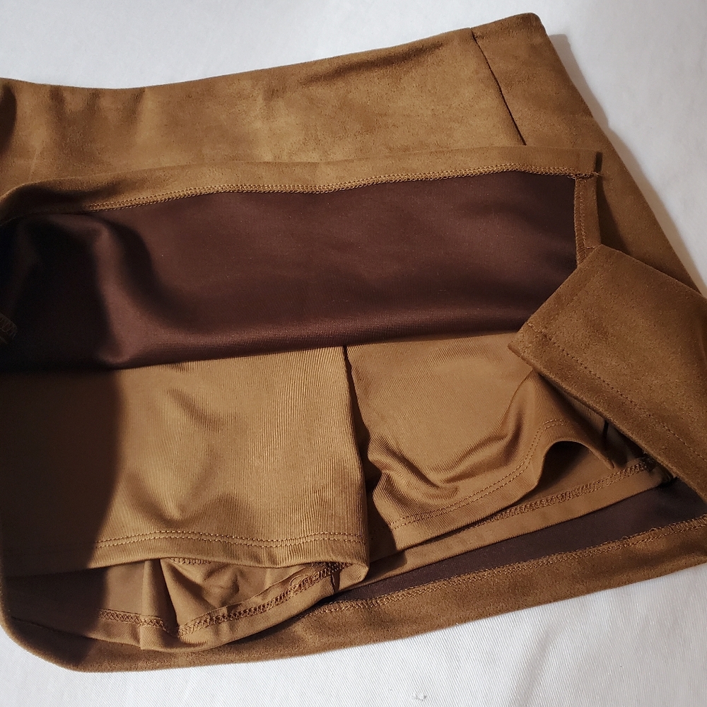 Love Tree Faux Suede Skort Brown Mini Skirt Shorts Size M / L NWT - Picture 3 of 6